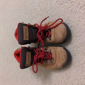 Columbia Newton Ridge Hiking Boot